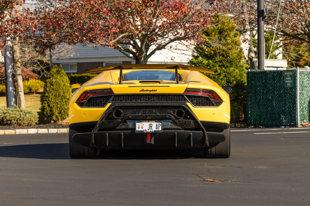 2018 Lamborghini Huracan LP640-4 Performante - Image 12 of 31