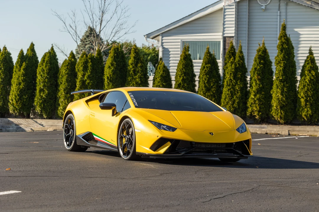 2018 Lamborghini Huracan LP640-4 Performante - Image 15 of 31