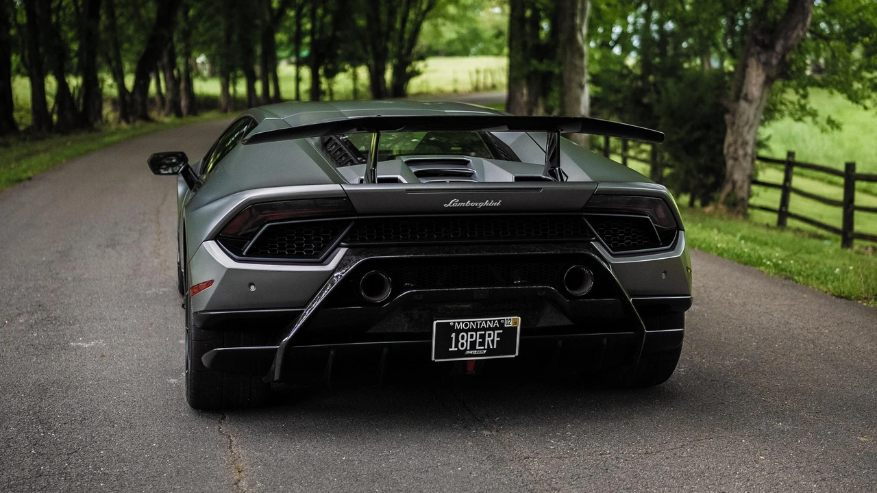 2018 Lamborghini Huracan LP640-4 Performante - Image 29 of 31