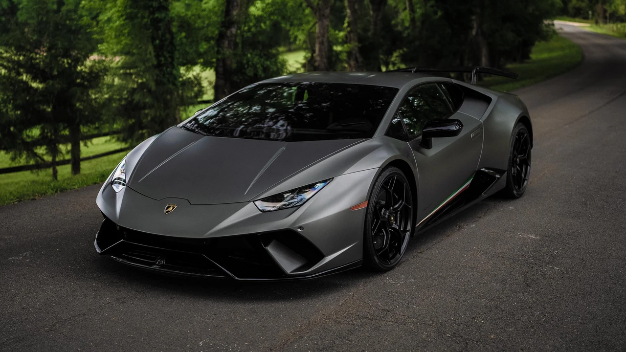 2018 Lamborghini Huracan LP640-4 Performante - Image 11 of 31
