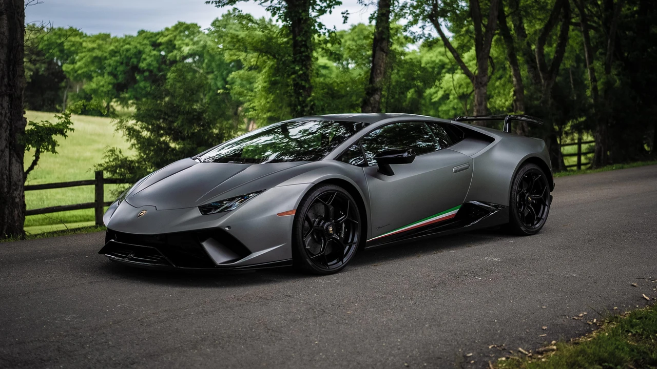 2018 Lamborghini Huracan LP640-4 Performante - Image 14 of 31