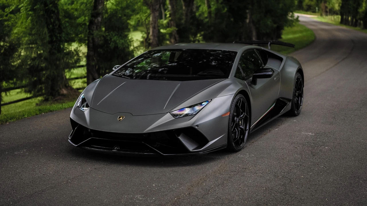 2018 Lamborghini Huracan LP640-4 Performante - Image 10 of 31