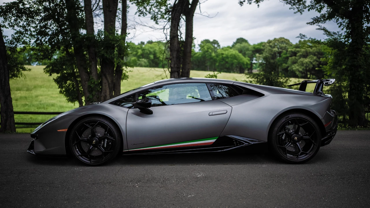 2018 Lamborghini Huracan LP640-4 Performante - Image 18 of 31