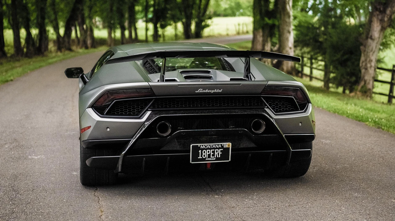 2018 Lamborghini Huracan LP640-4 Performante - Image 30 of 31