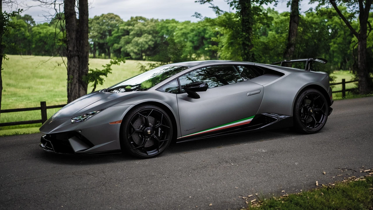2018 Lamborghini Huracan LP640-4 Performante - Image 15 of 31