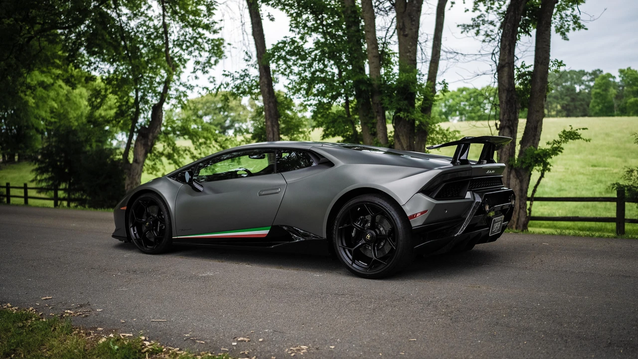 2018 Lamborghini Huracan LP640-4 Performante - Image 24 of 31