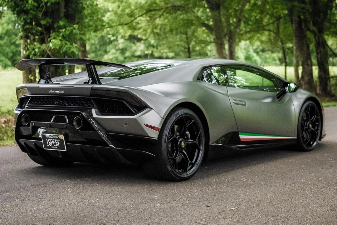 2018 Lamborghini Huracan LP640-4 Performante - Image 4 of 31