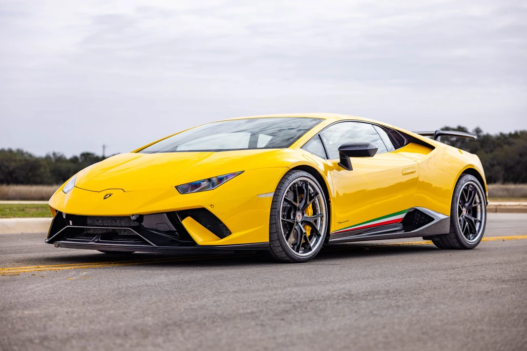 2018 Lamborghini Huracan LP640-4 Performante - Image 4 of 31