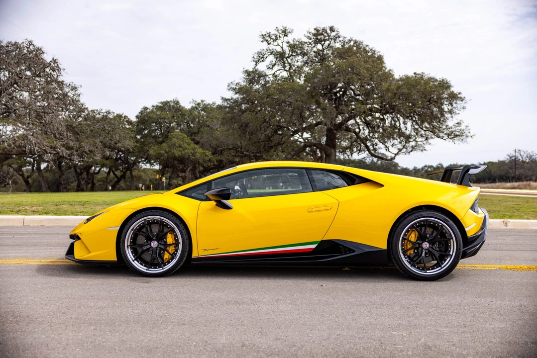 2018 Lamborghini Huracan LP640-4 Performante - Image 22 of 31