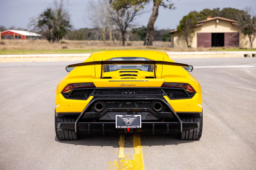 2018 Lamborghini Huracan LP640-4 Performante - Image 18 of 31
