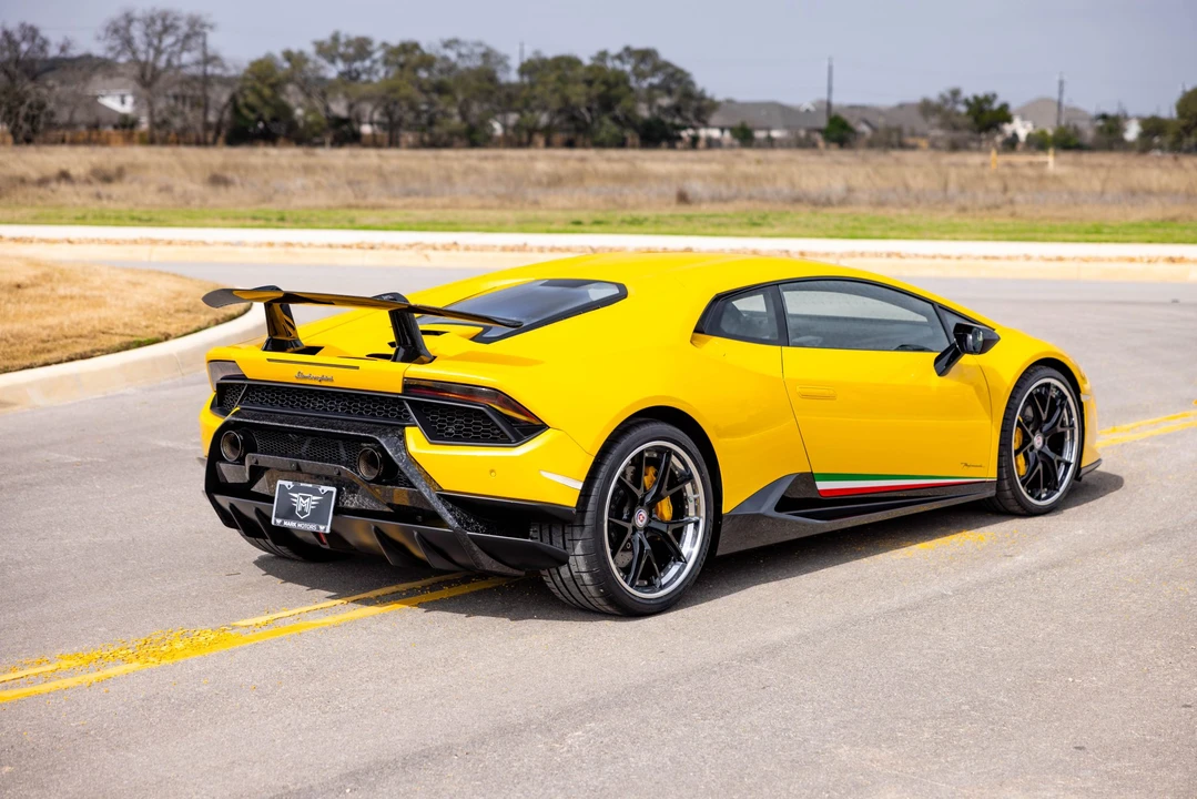 2018 Lamborghini Huracan LP640-4 Performante - Image 15 of 31