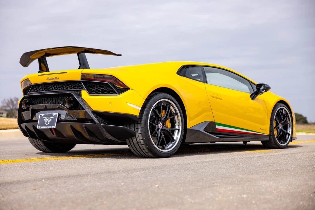 2018 Lamborghini Huracan LP640-4 Performante - Image 16 of 31