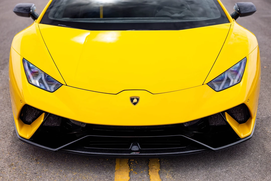 2018 Lamborghini Huracan LP640-4 Performante - Image 28 of 31