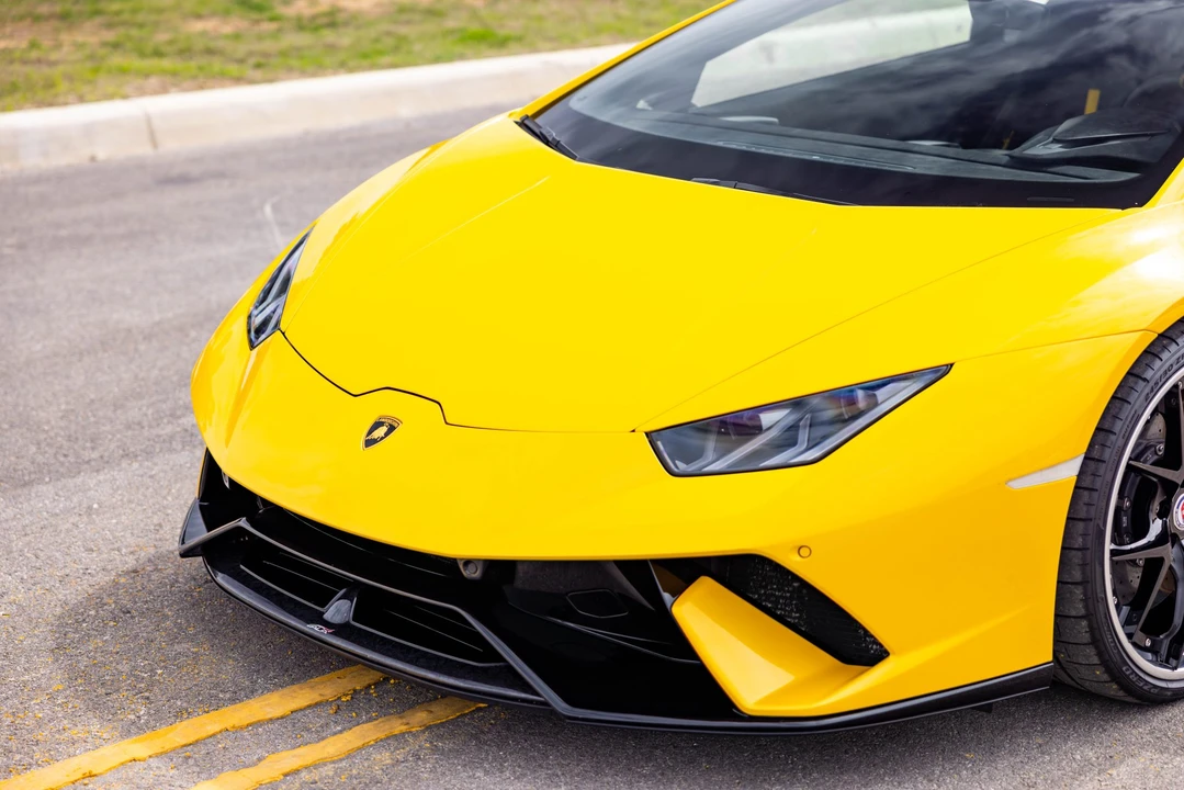 2018 Lamborghini Huracan LP640-4 Performante - Image 24 of 31