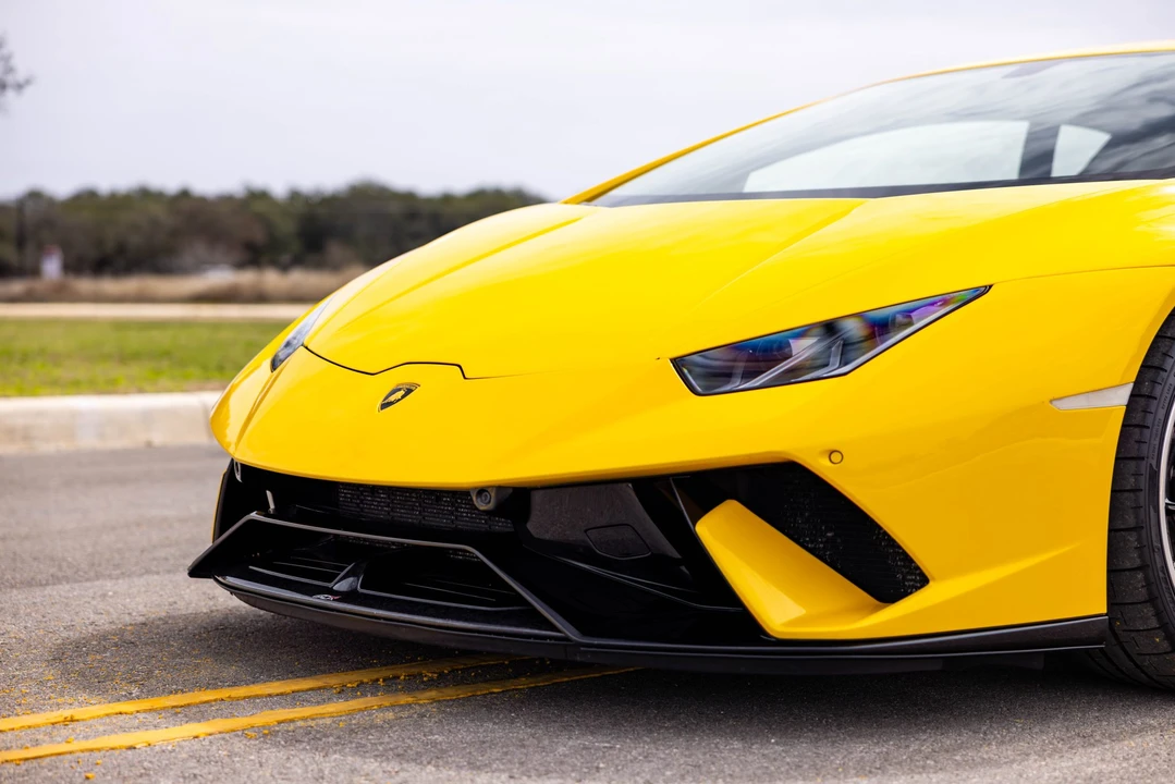 2018 Lamborghini Huracan LP640-4 Performante - Image 23 of 31