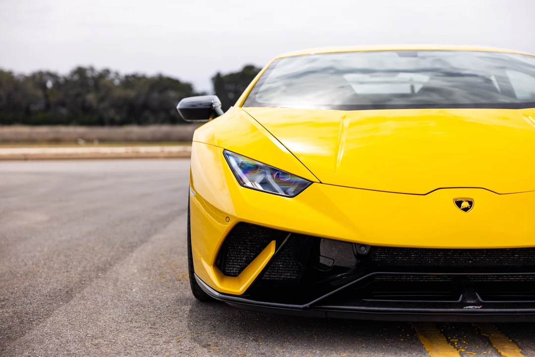 2018 Lamborghini Huracan LP640-4 Performante - Image 26 of 31