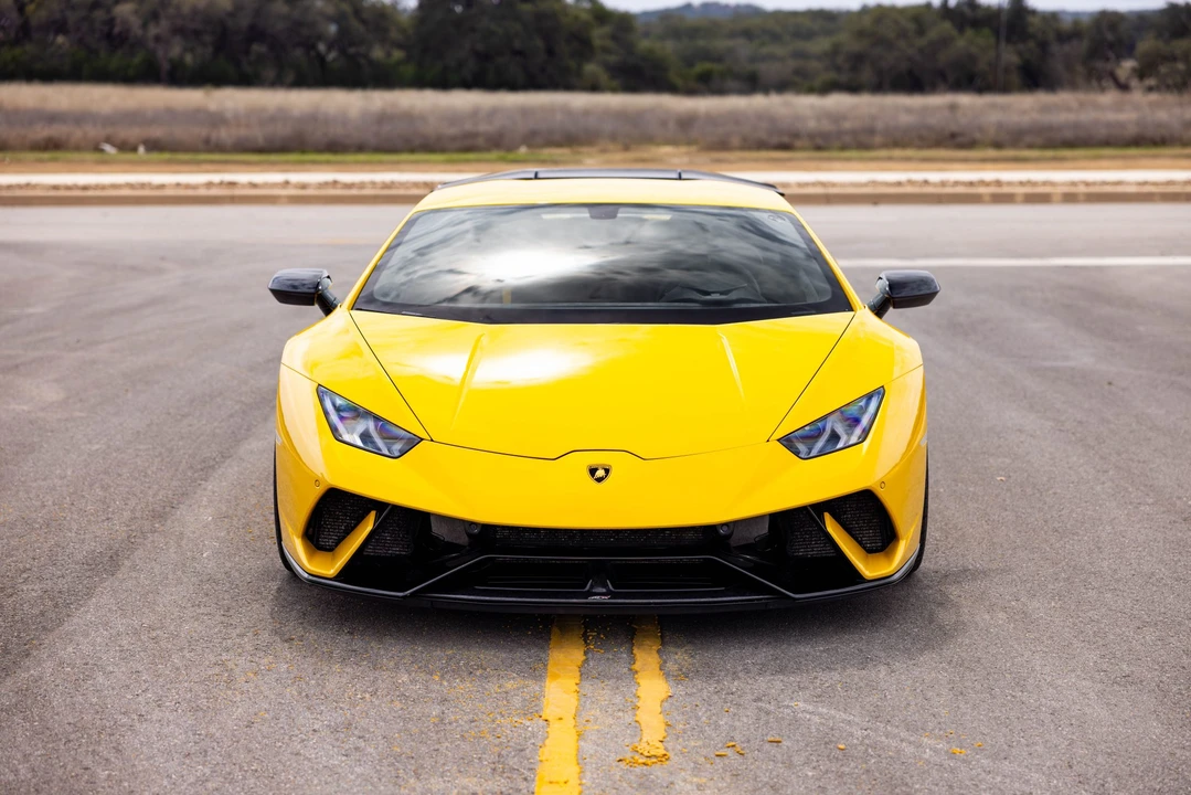 2018 Lamborghini Huracan LP640-4 Performante - Image 9 of 31