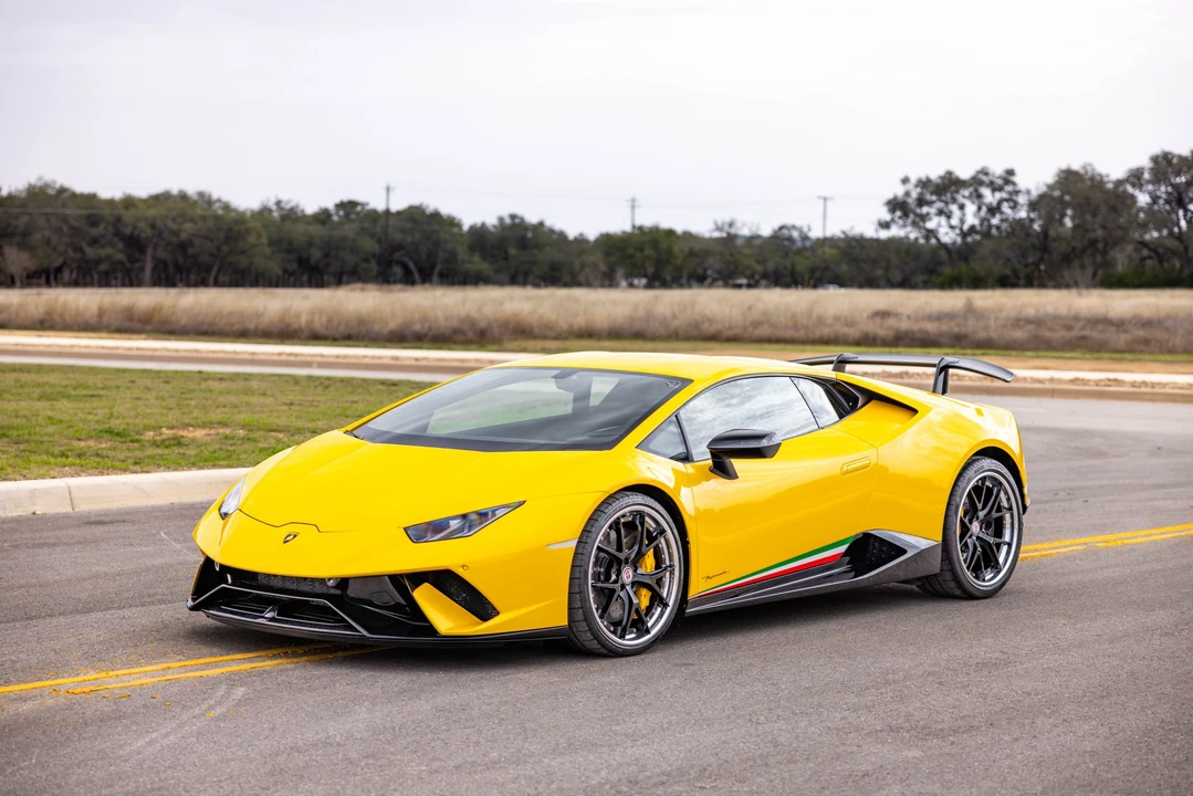 2018 Lamborghini Huracan LP640-4 Performante - Image 3 of 31