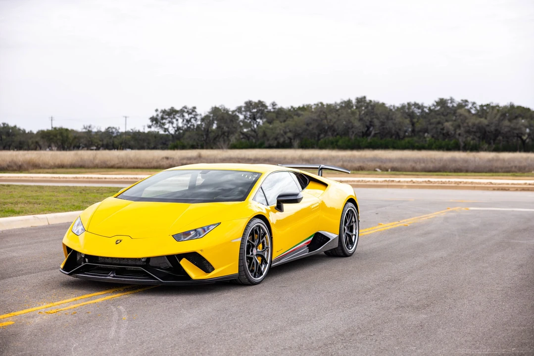 2018 Lamborghini Huracan LP640-4 Performante - Image 6 of 31