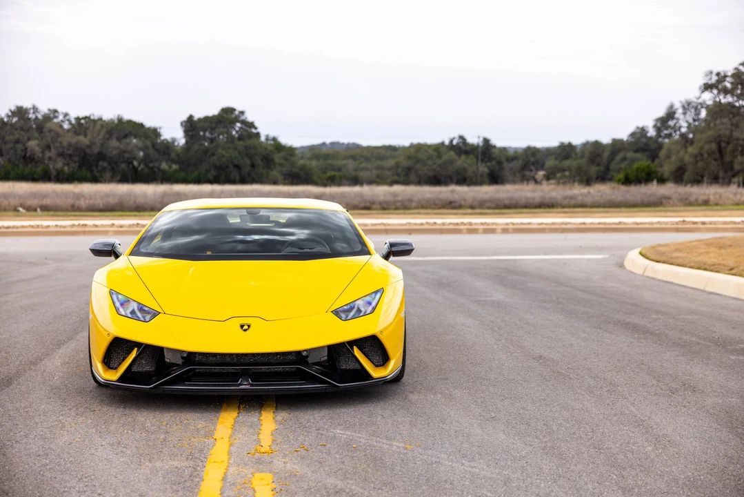 2018 Lamborghini Huracan LP640-4 Performante - Image 7 of 31