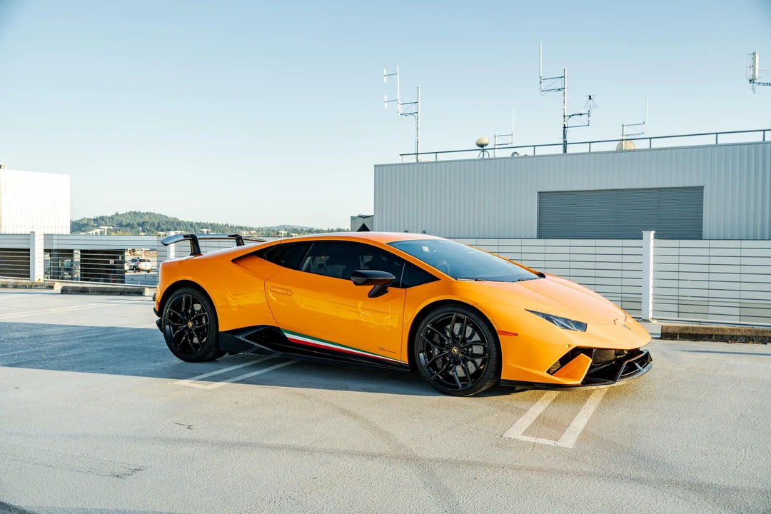 2018 Lamborghini Huracan LP640-4 Performante - Image 24 of 31