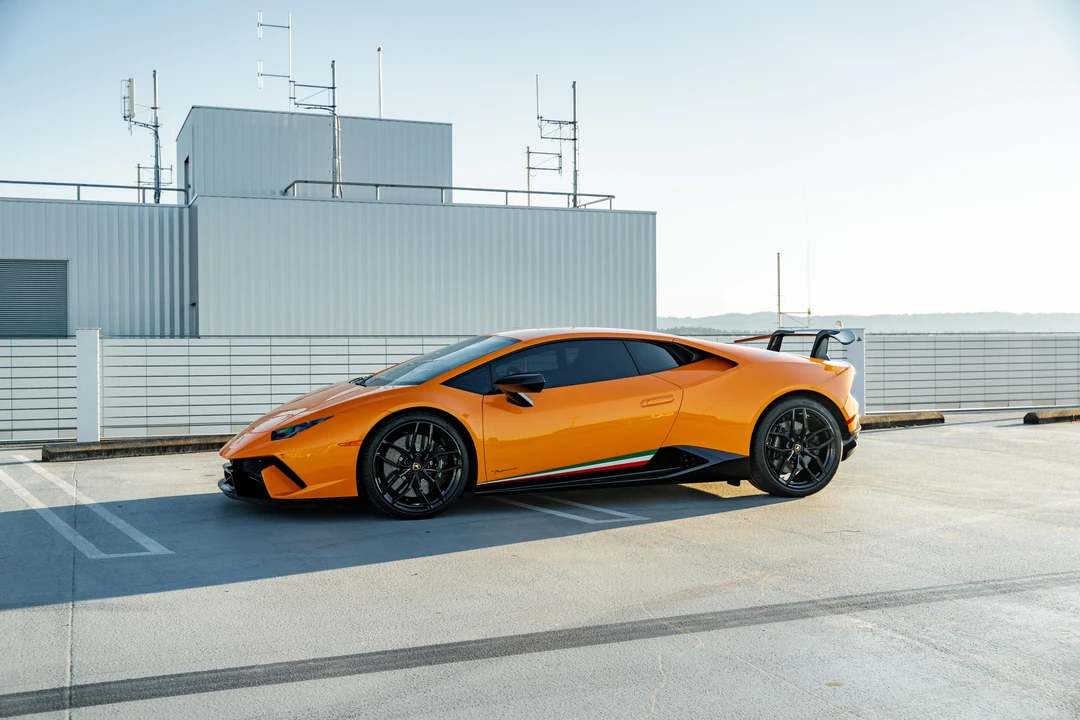 2018 Lamborghini Huracan LP640-4 Performante - Image 8 of 31