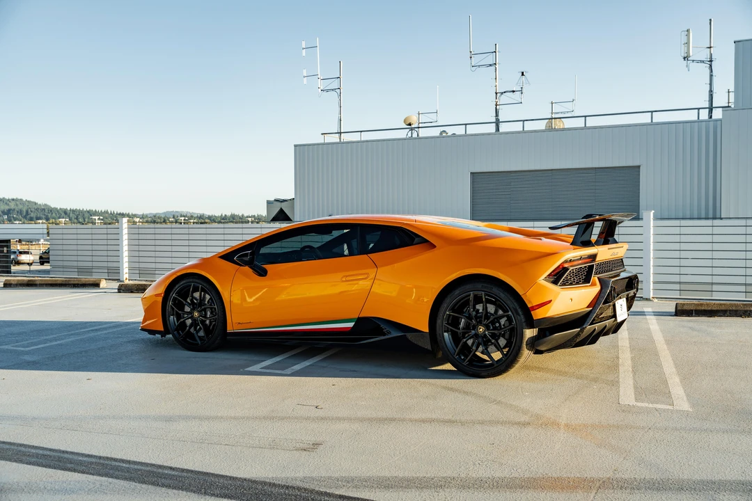2018 Lamborghini Huracan LP640-4 Performante - Image 12 of 31