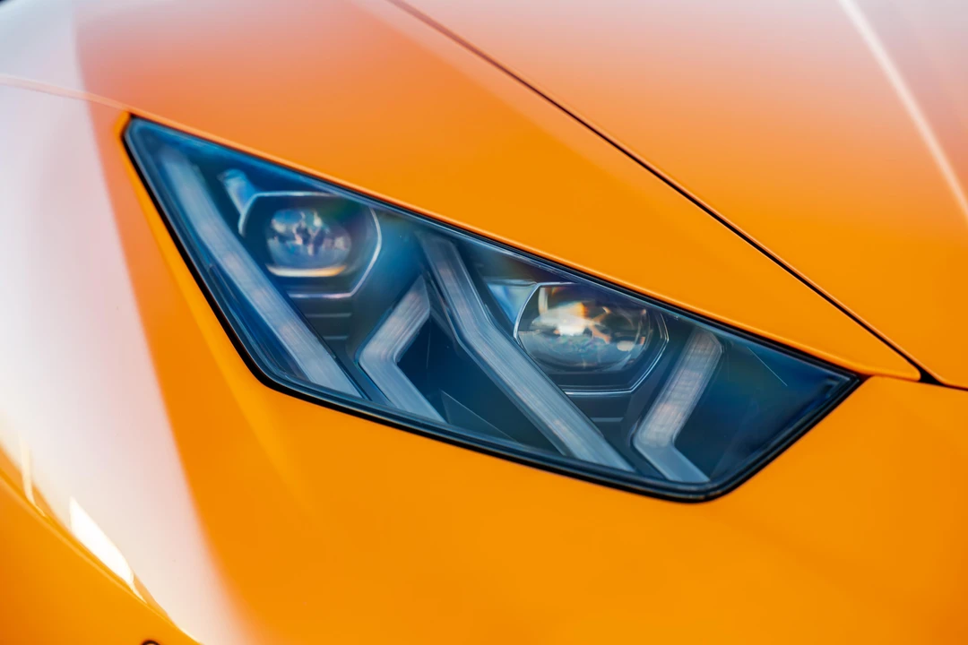 2018 Lamborghini Huracan LP640-4 Performante - Image 28 of 31