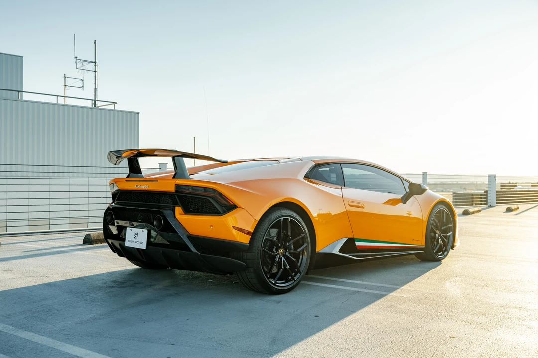 2018 Lamborghini Huracan LP640-4 Performante - Image 19 of 31