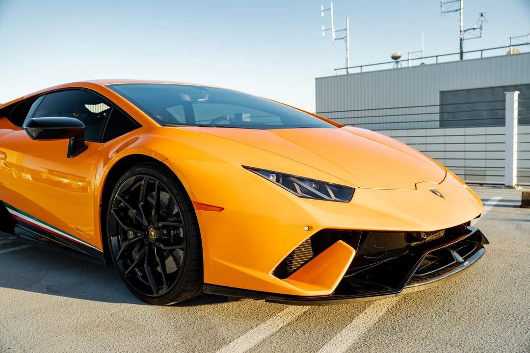 2018 Lamborghini Huracan LP640-4 Performante - Image 27 of 31