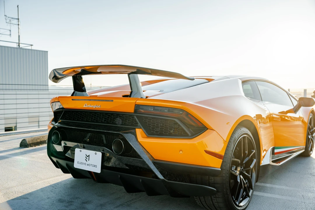 2018 Lamborghini Huracan LP640-4 Performante - Image 17 of 31
