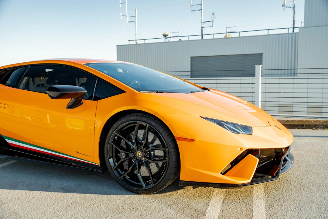 2018 Lamborghini Huracan LP640-4 Performante - Image 26 of 31