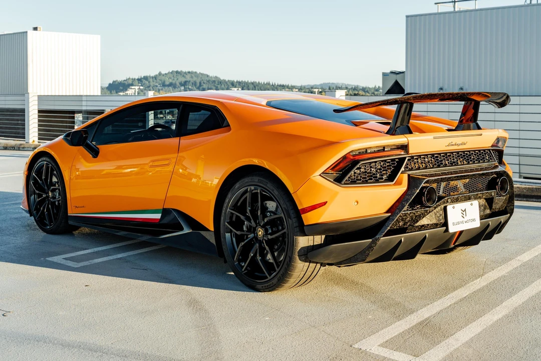 2018 Lamborghini Huracan LP640-4 Performante - Image 4 of 31