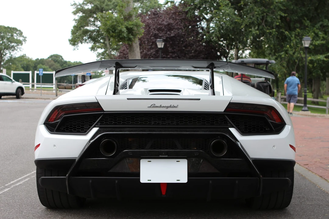 2018 Lamborghini Huracan LP640-4 Performante - Image 6 of 31