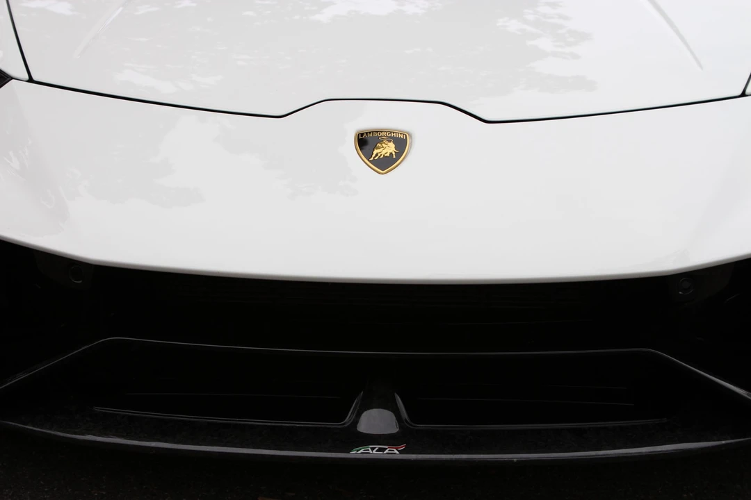 2018 Lamborghini Huracan LP640-4 Performante - Image 10 of 31