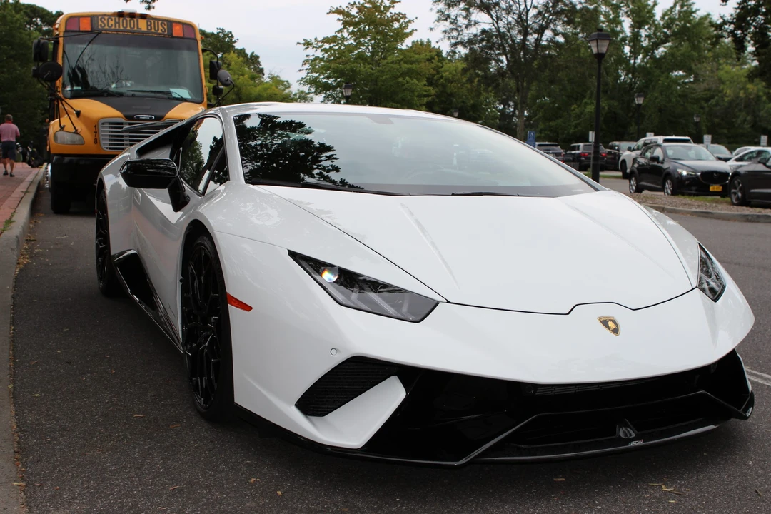 2018 Lamborghini Huracan LP640-4 Performante - Image 4 of 31