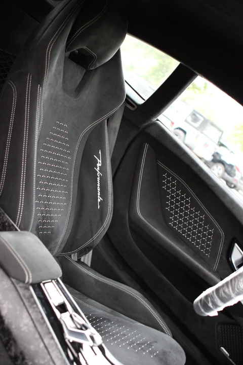 2018 Lamborghini Huracan LP640-4 Performante - Image 29 of 31