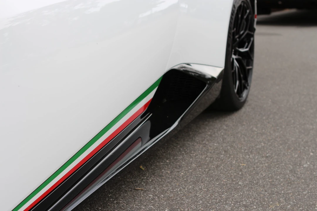 2018 Lamborghini Huracan LP640-4 Performante - Image 15 of 31