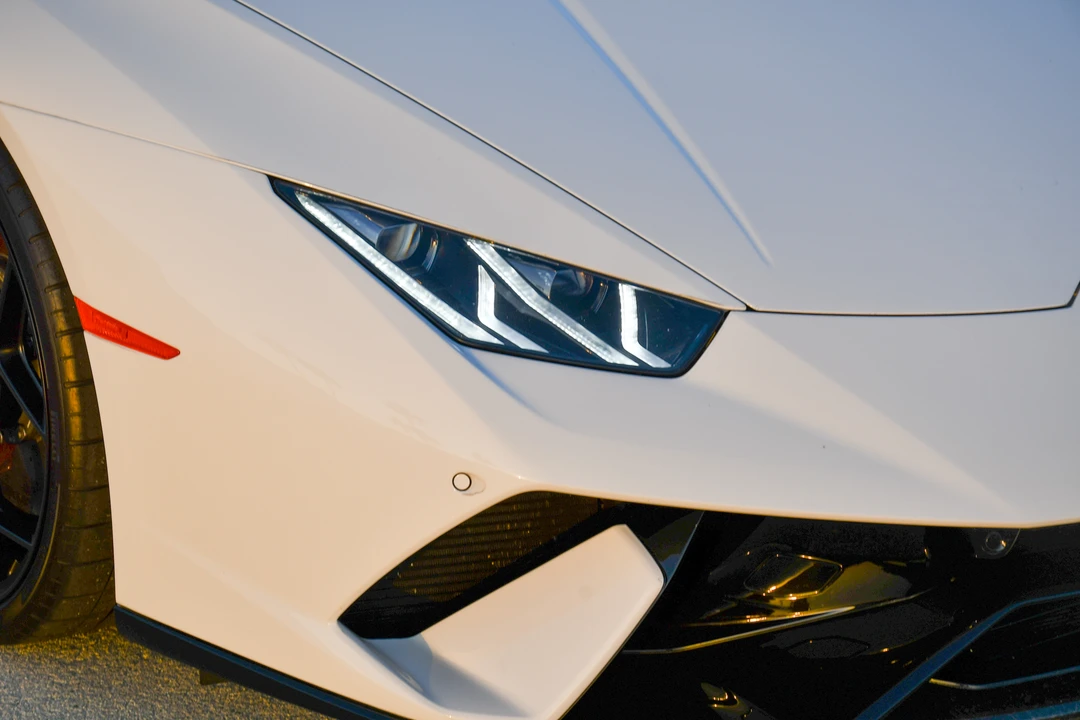 2018 Lamborghini Huracan LP640-4 Performante - Image 23 of 31