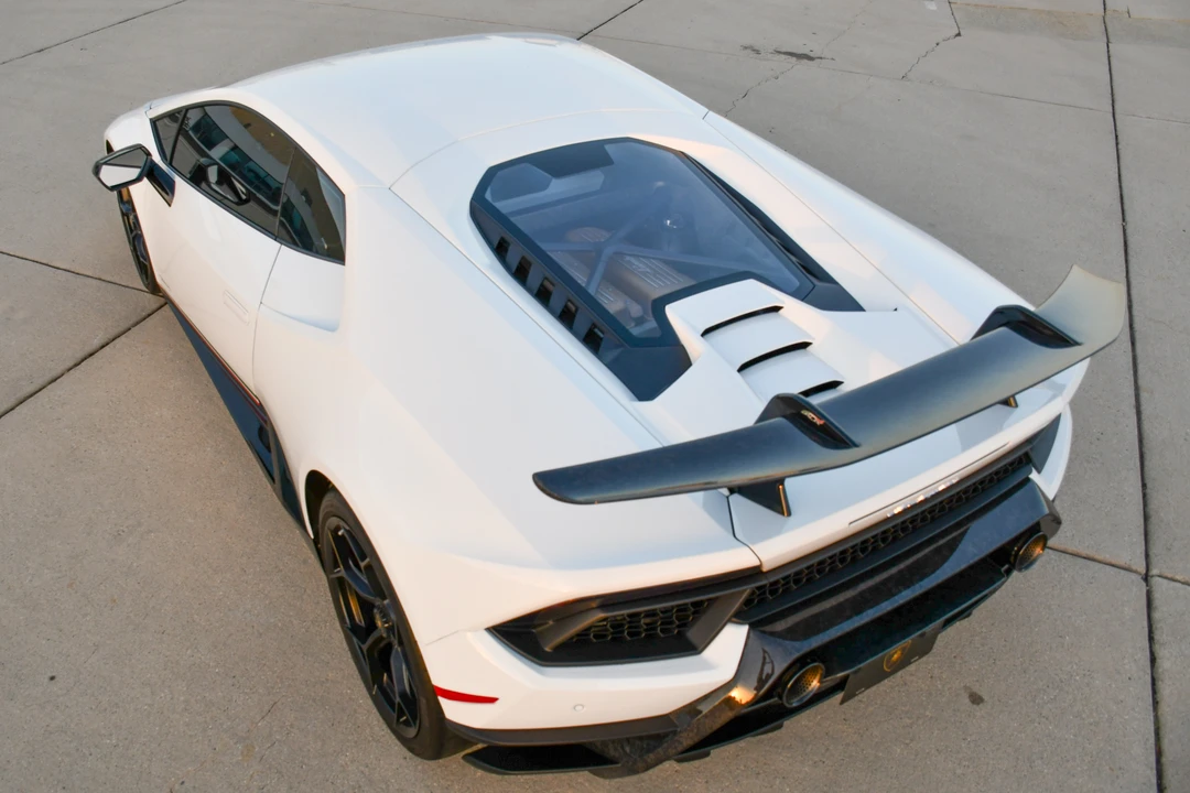 2018 Lamborghini Huracan LP640-4 Performante - Image 12 of 31