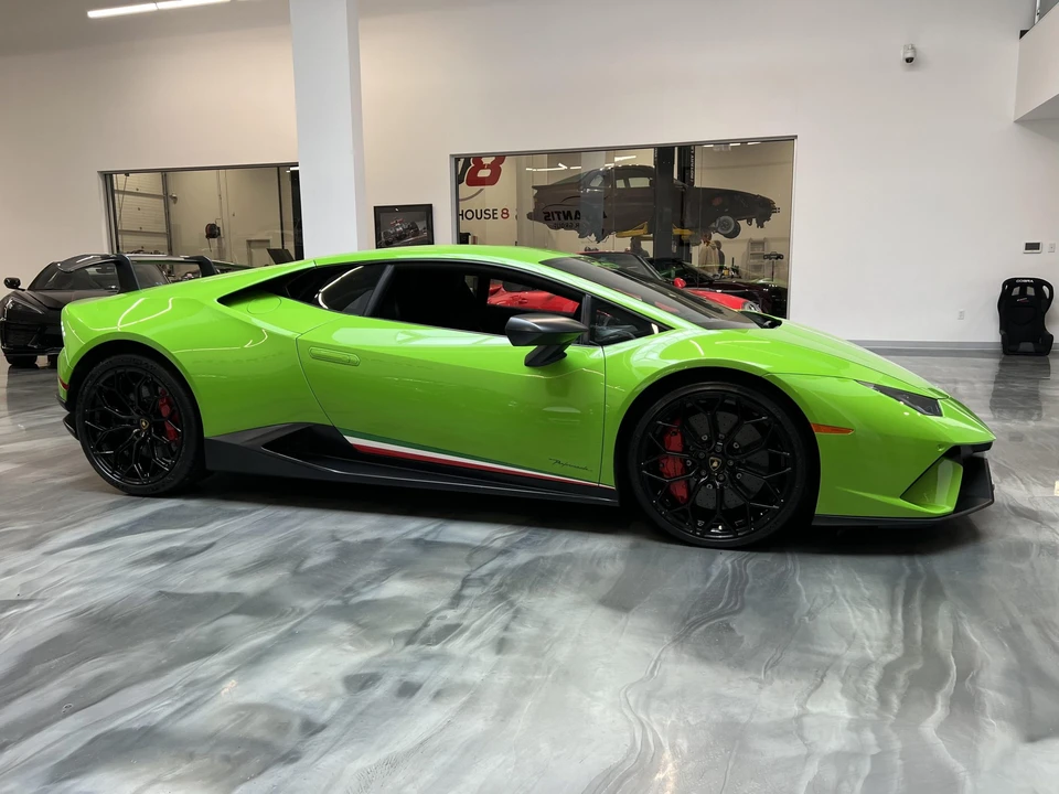 2018 Lamborghini Huracan LP640-4 Performante - Image 14 of 31