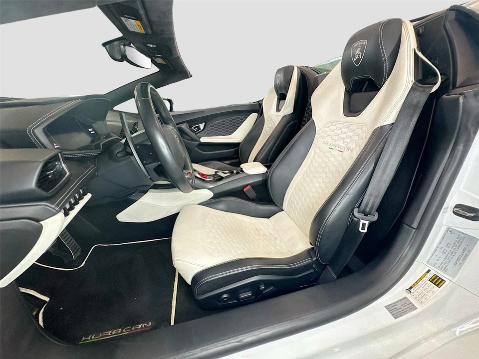 2018 Lamborghini Huracan LP580-2 - Image 10 of 14