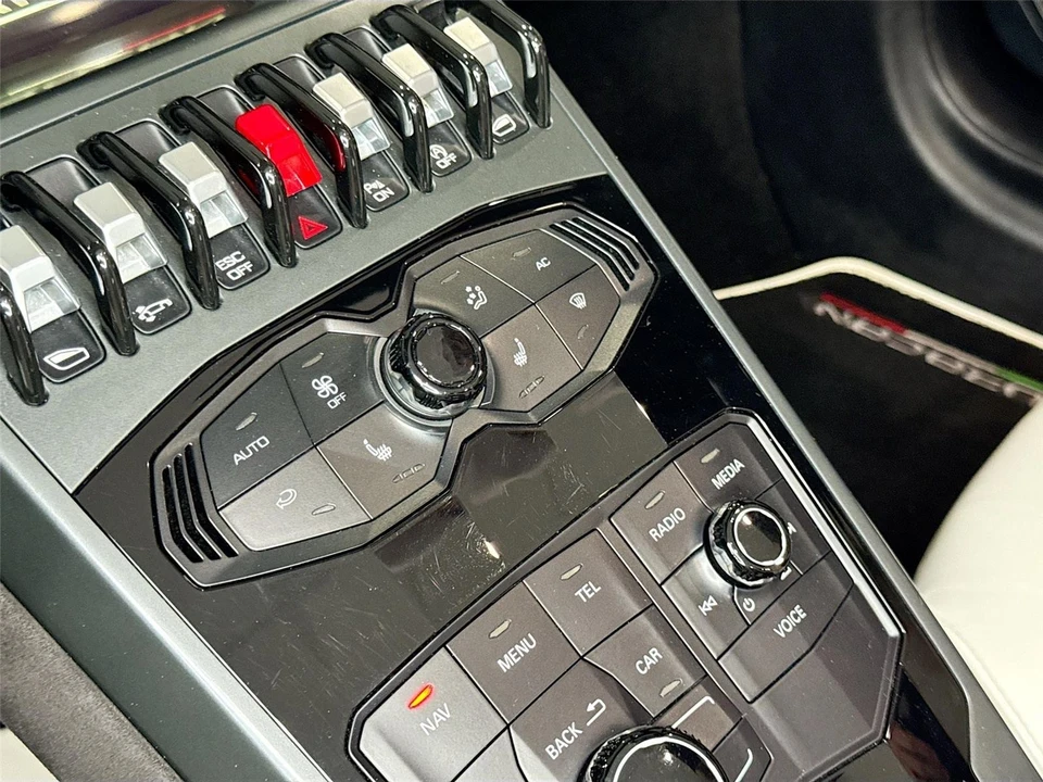 2018 Lamborghini Huracan LP580-2 - Image 11 of 31