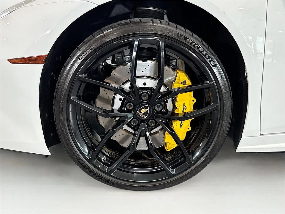 2018 Lamborghini Huracan LP580-2 - Image 28 of 31