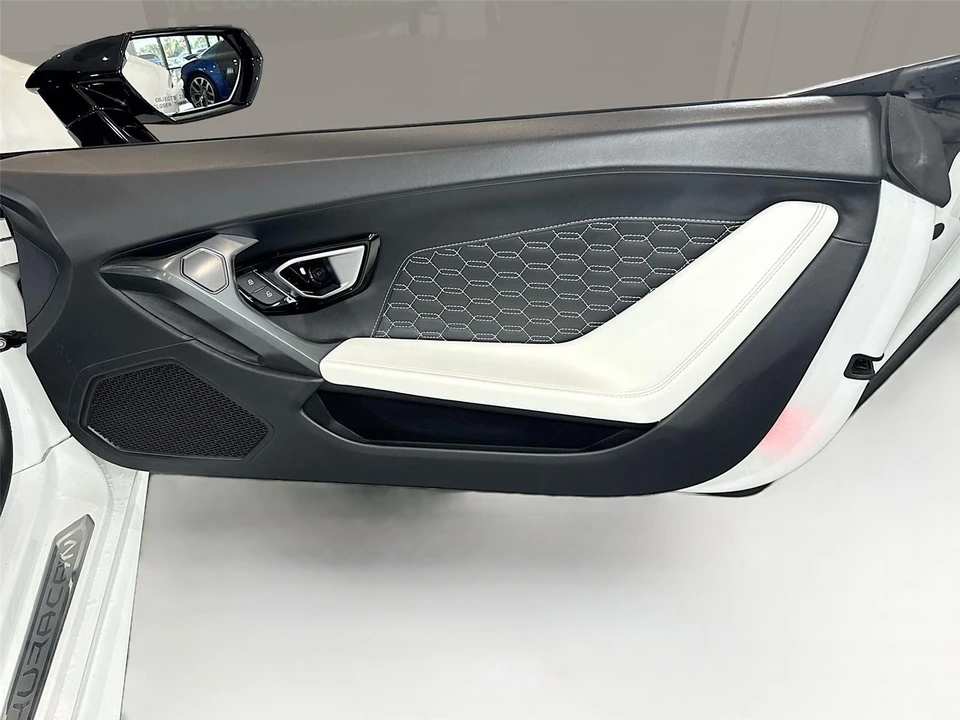 2018 Lamborghini Huracan LP580-2 - Image 12 of 14