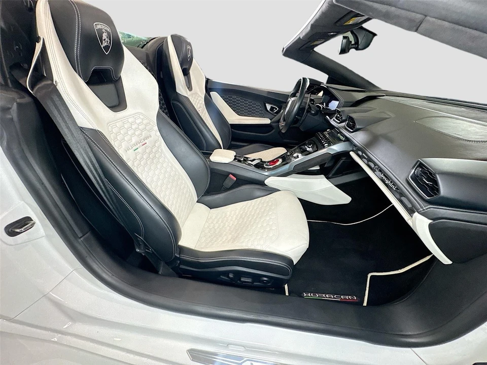 2018 Lamborghini Huracan LP580-2 - Image 13 of 14