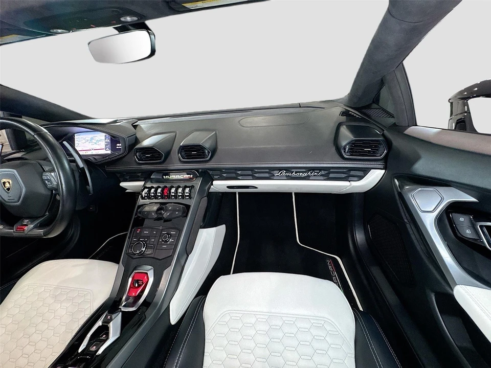 2018 Lamborghini Huracan LP580-2 - Image 17 of 31