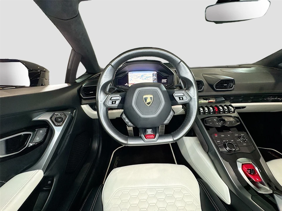 2018 Lamborghini Huracan LP580-2 - Image 3 of 31