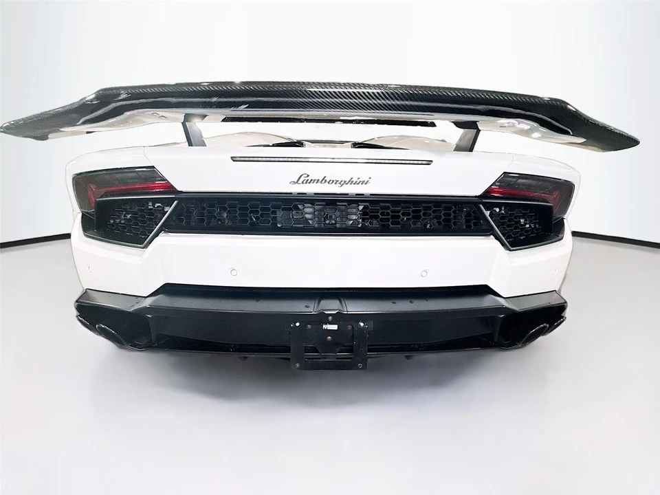 2018 Lamborghini Huracan LP580-2 - Image 4 of 14