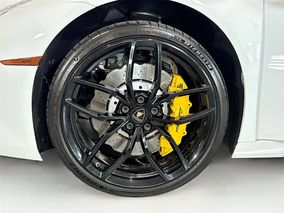 2018 Lamborghini Huracan LP580-2 - Image 24 of 31